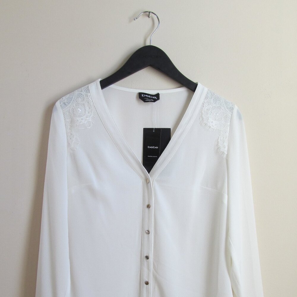bebe White Button Up Blouse – Size S